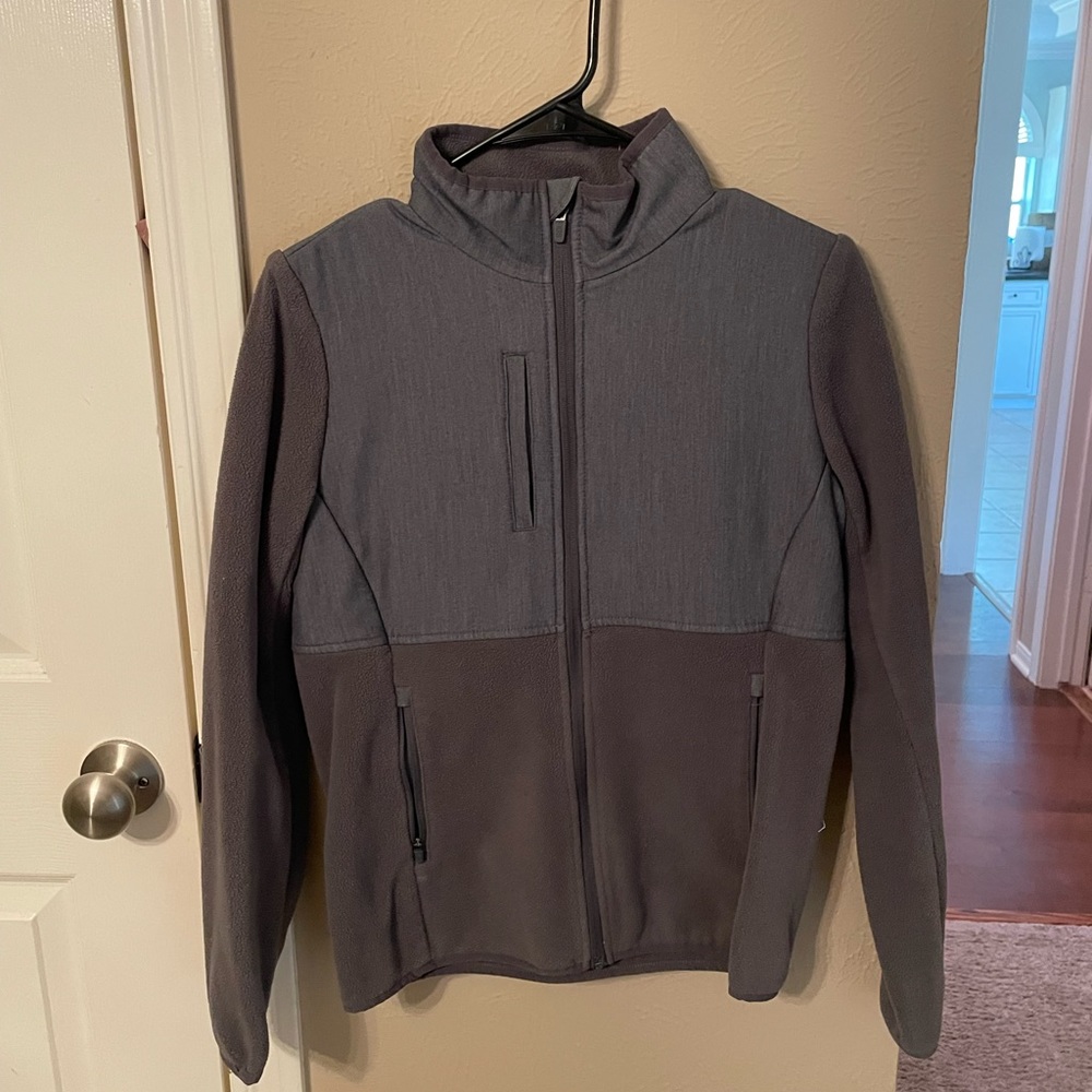 FIGS Gray On Shift Fleece Scrub Jacket Size XS
